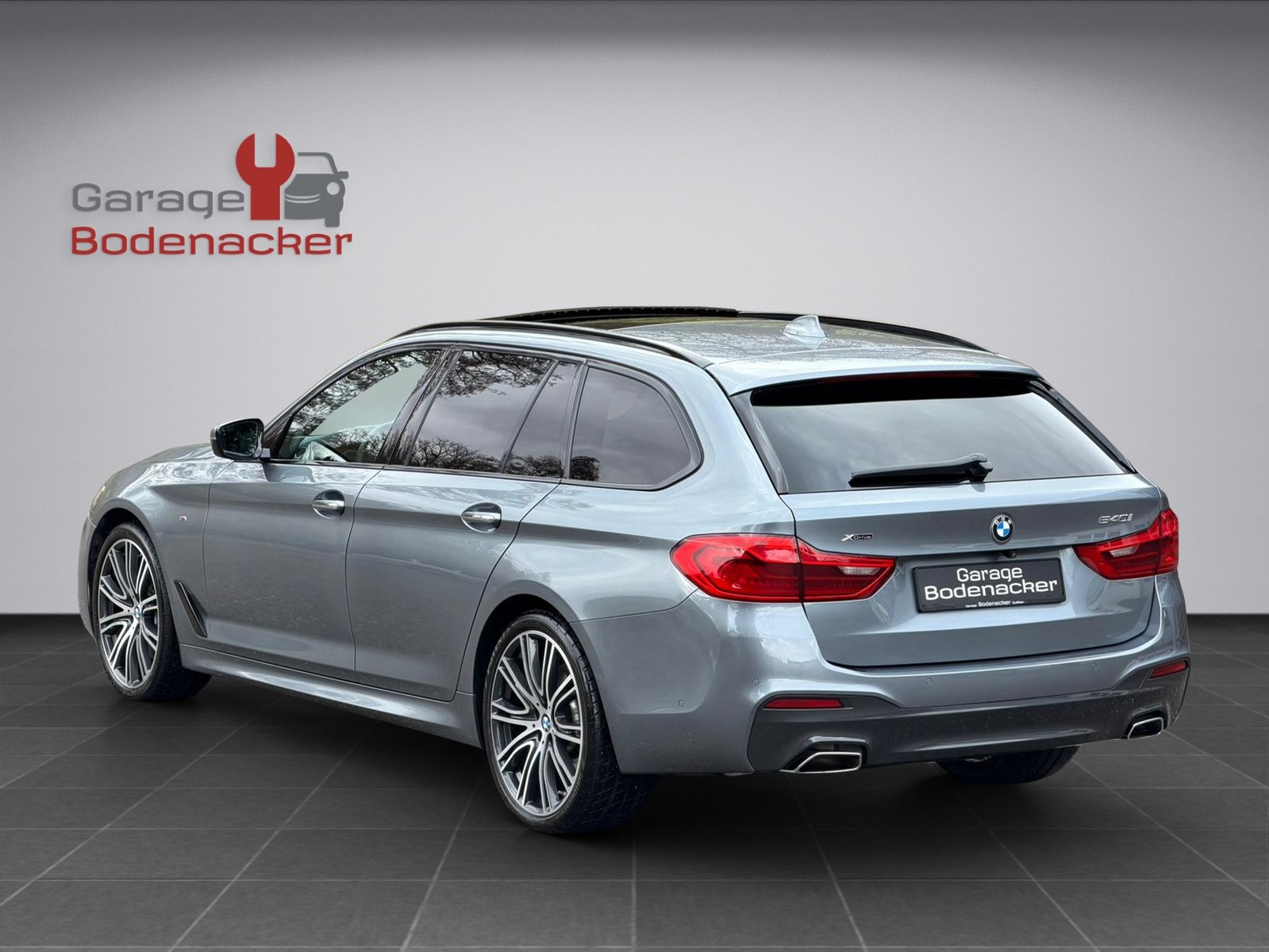 BMW 540i Touring Steptronic M Paket, Benzin, Occasion / Gebraucht, Automatik - 4
