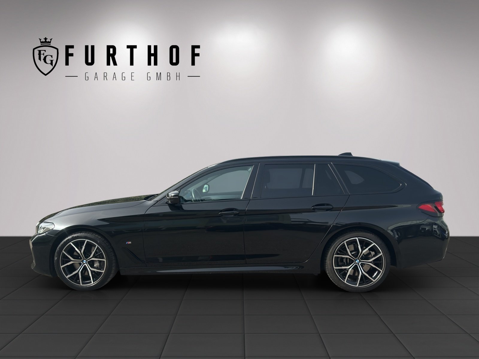BMW 540i 48V Touring Pure M Sport Steptronic, Mild-Hybrid Petrol/Electric, Second hand / Used, Automatic - 3