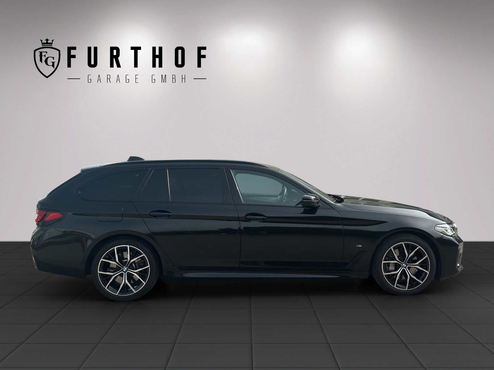 BMW 540i 48V Touring Pure M Sport Steptronic, Mild-Hybrid Petrol/Electric, Second hand / Used, Automatic - 4