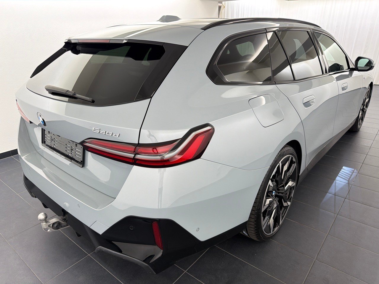 BMW 540d xDr 48V Tour M.S.Pro, Mild-Hybrid Diesel/Electric, Second hand / Used, Automatic - 3