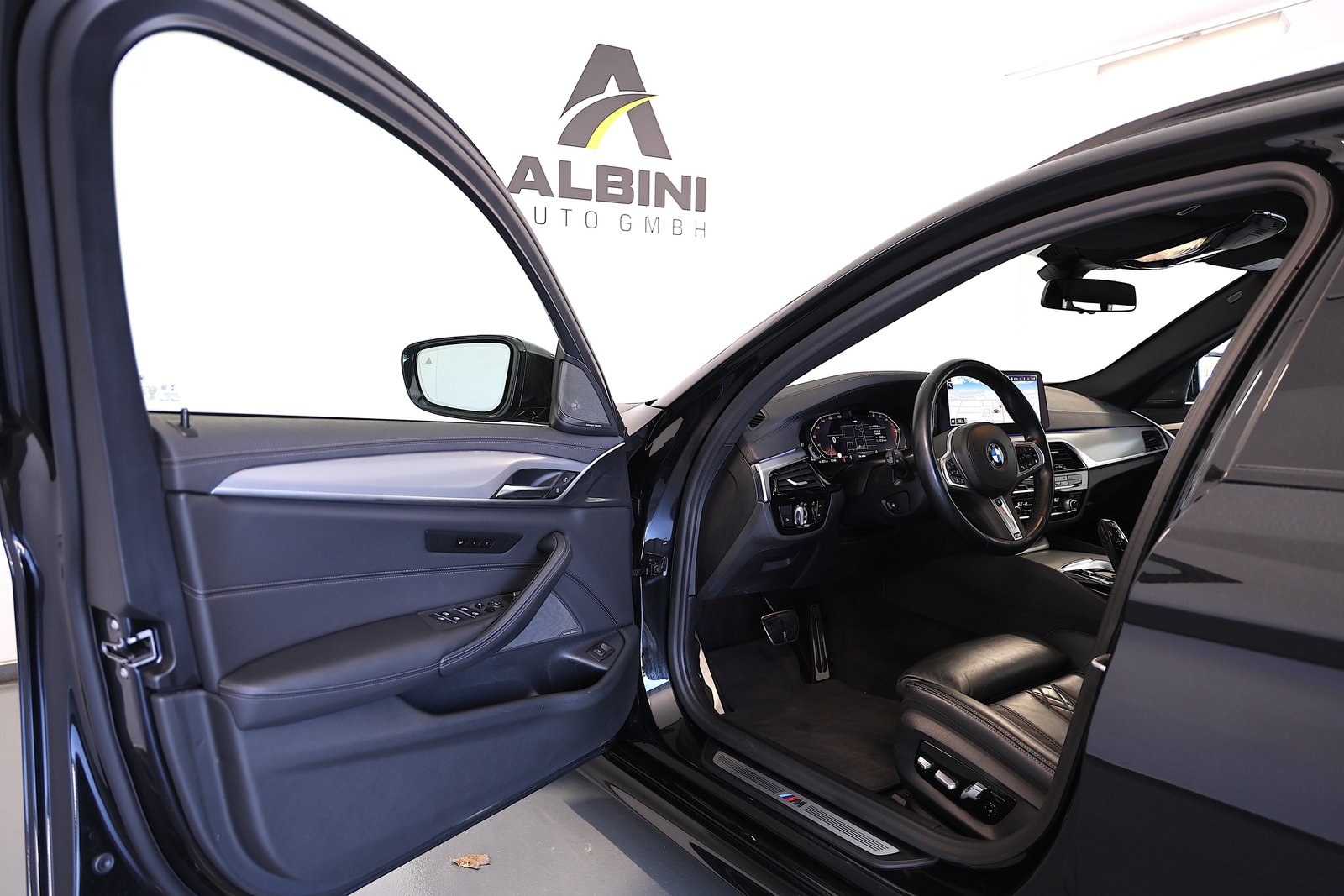 BMW 540d 48V Touring M Sport Steptronic, Mild-Hybrid Diesel/Electric, Second hand / Used, Automatic - 5