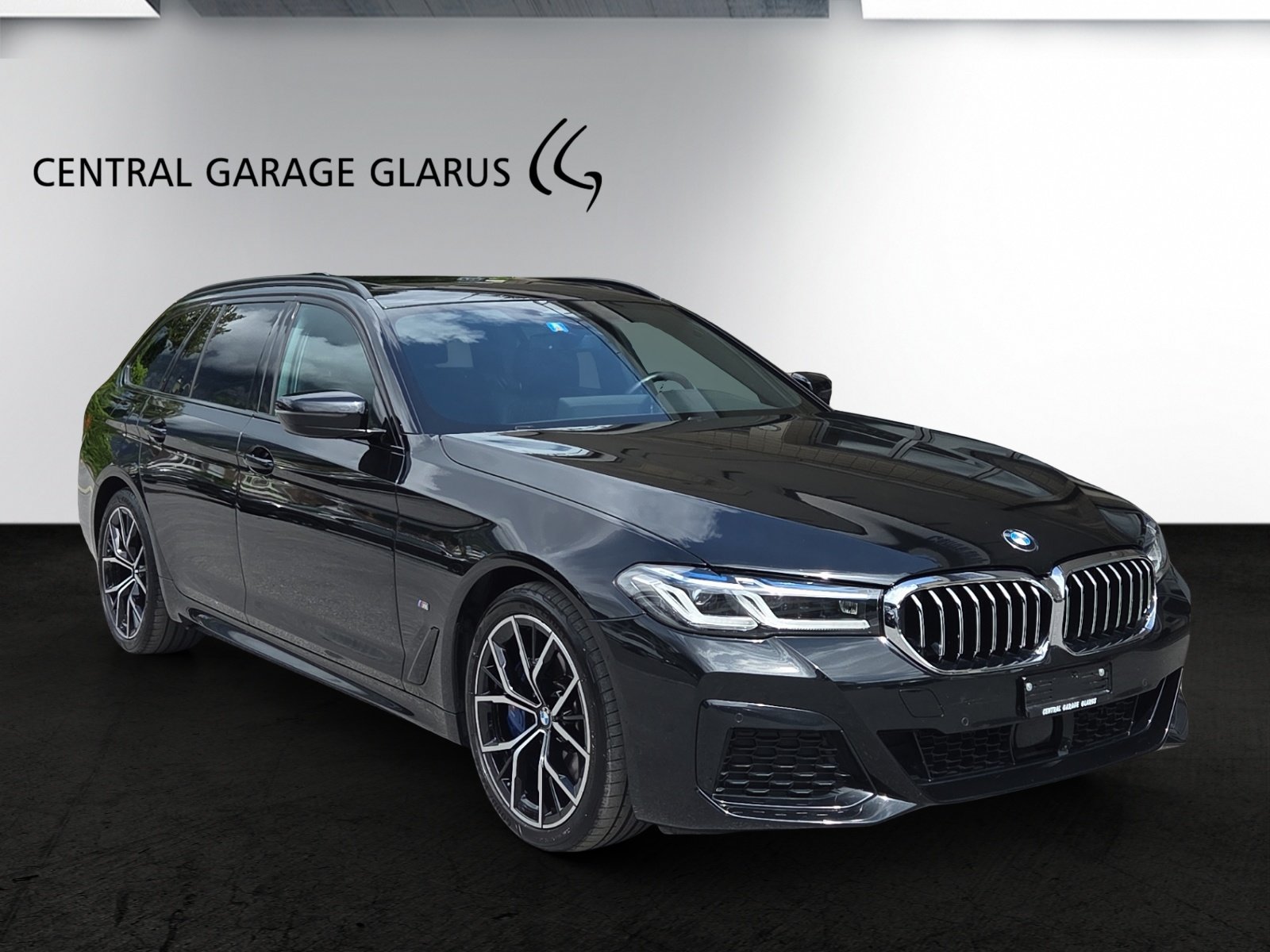 BMW 540d 48V Touring Pure M Sport Steptronic, Mild-Hybrid Diesel/Electric, Second hand / Used, Automatic - 2