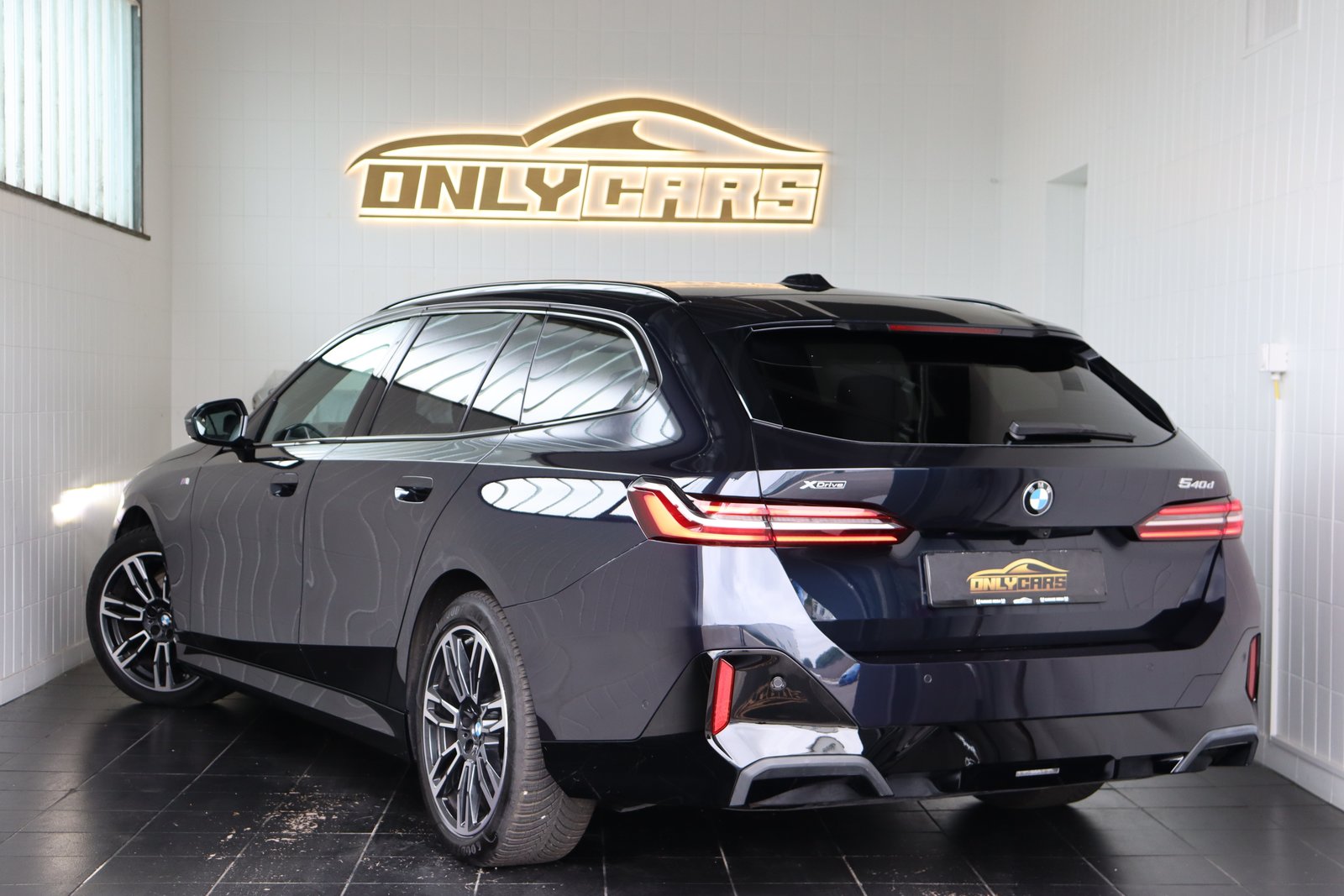BMW 540d XDRIVE 48V TOURING M SPORT STEPTRONIC ** FAHRASSIST, Mild-Hybrid Diesel/Electric, Second hand / Used, Automatic - 7