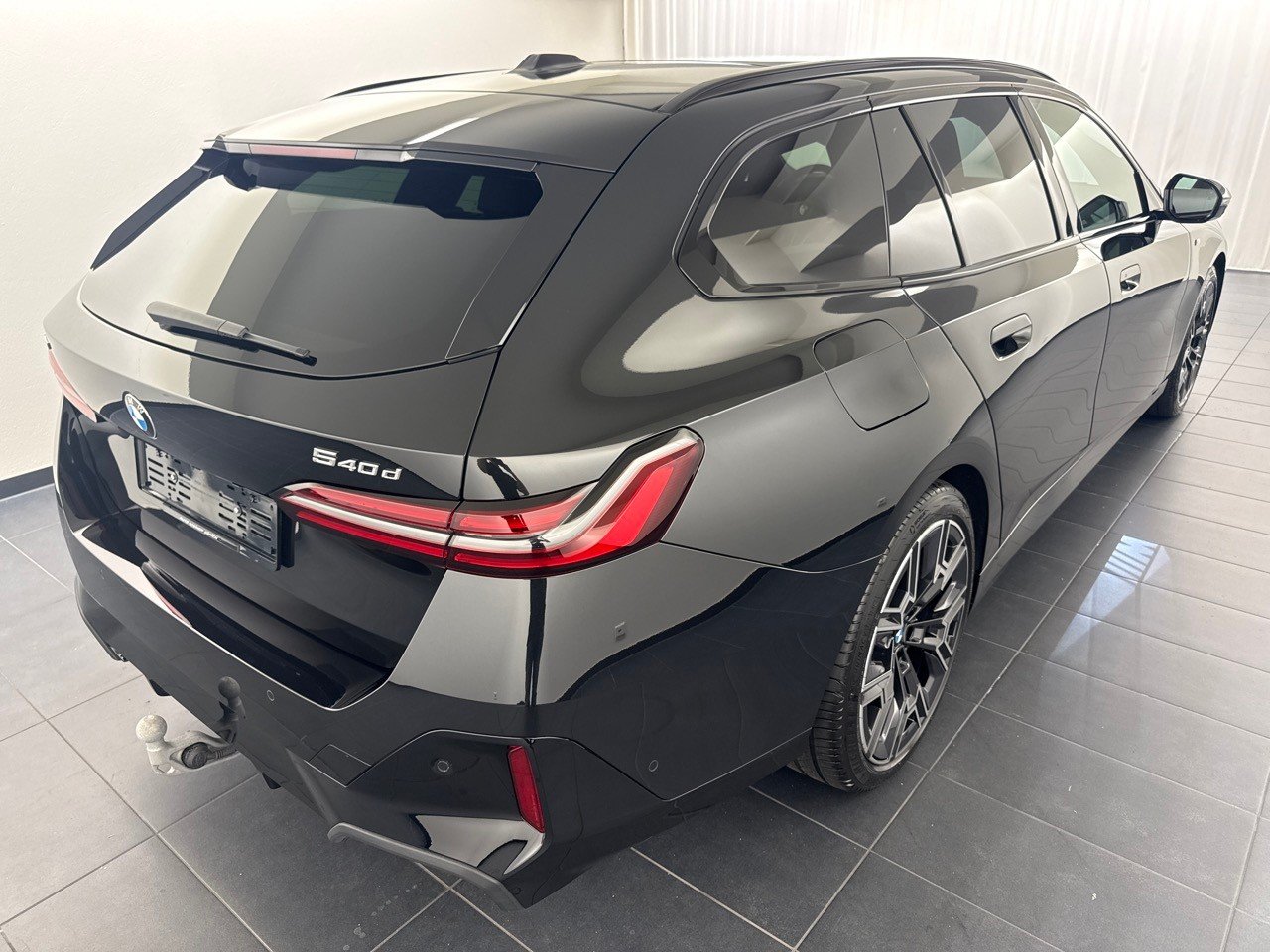 BMW 540d xDr 48V Tour M.S.Pro inkl. AHK Standheizung, Mild-Hybrid Diesel/Electric, Second hand / Used, Automatic - 3