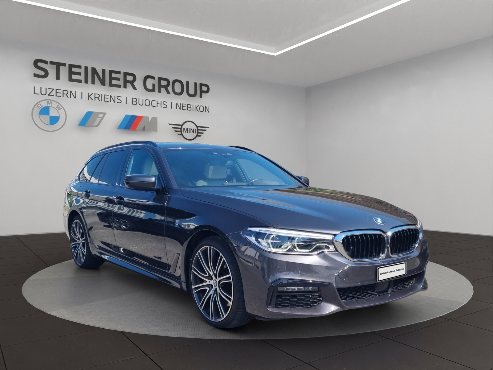 BMW 540i Touring Steptronic MSport, Petrol, Second hand / Used, Automatic - 3
