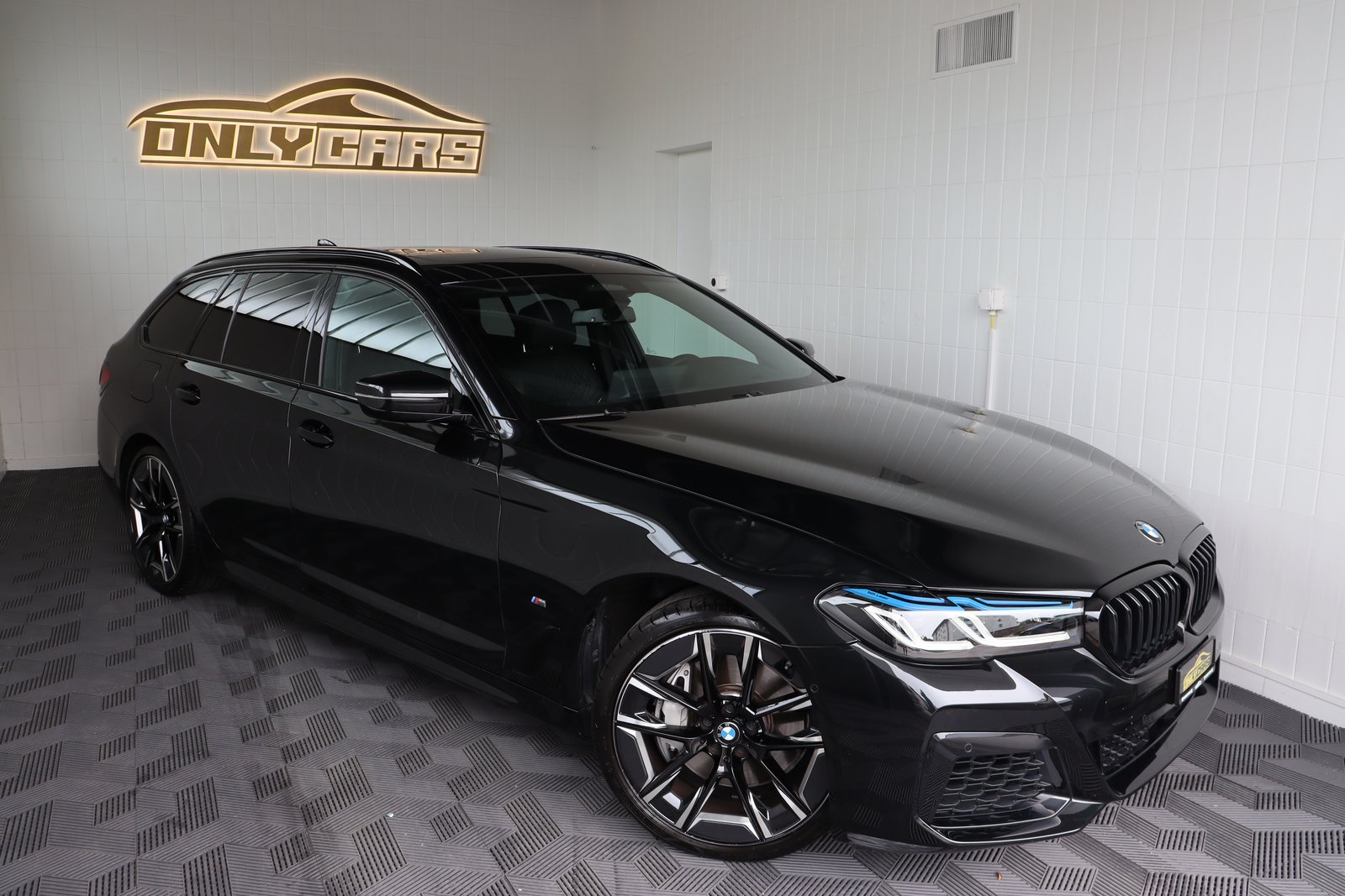 BMW 540i 48V Touring Pure M Sport Steptronic, Mild-Hybrid Benzin/Elektro, Occasion / Gebraucht, Automatik - 5
