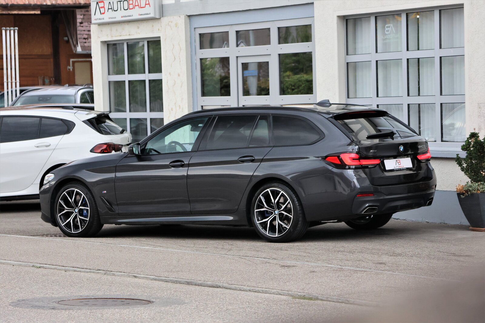 BMW 540d 48V Touring Pure M Sport Steptronic, Mild-Hybrid Diesel/Elektro, Occasion / Gebraucht, Automatik - 5