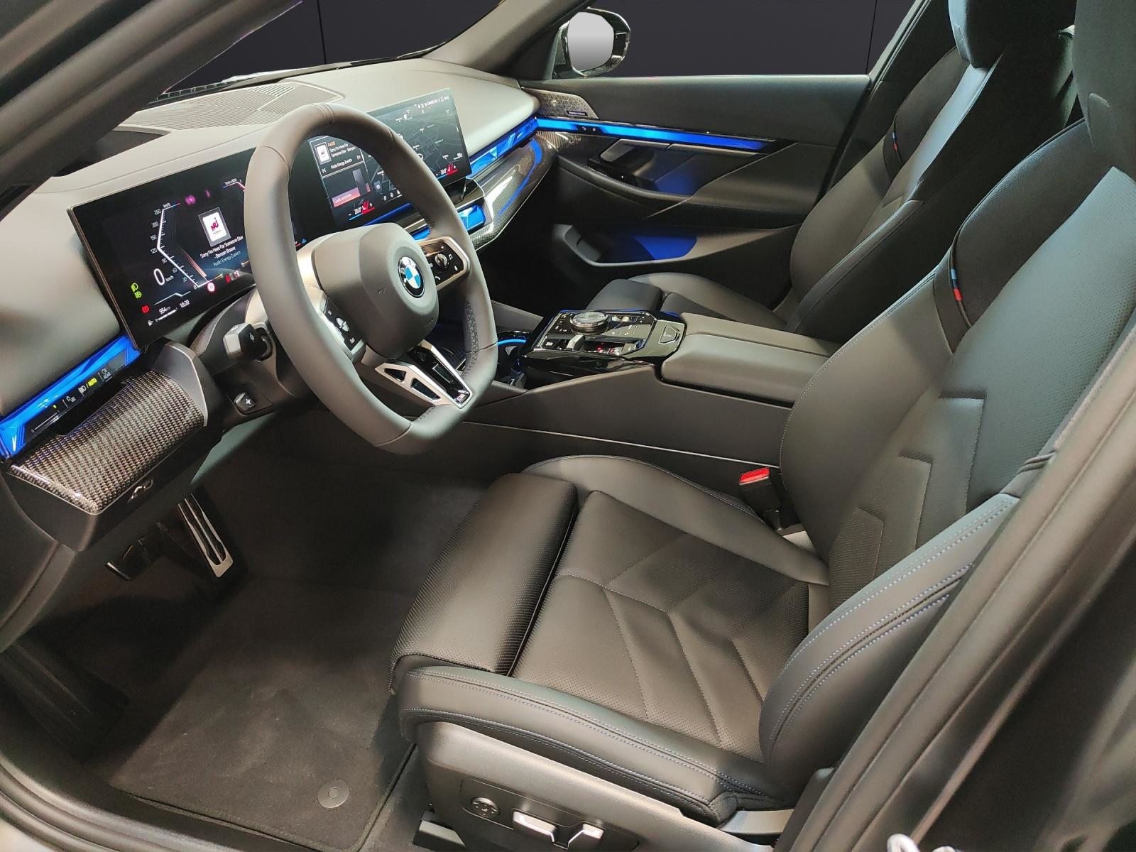 BMW 540d xDrive Touring, Mild-Hybrid Diesel/Elektro, Vorführwagen, Automatik - 2