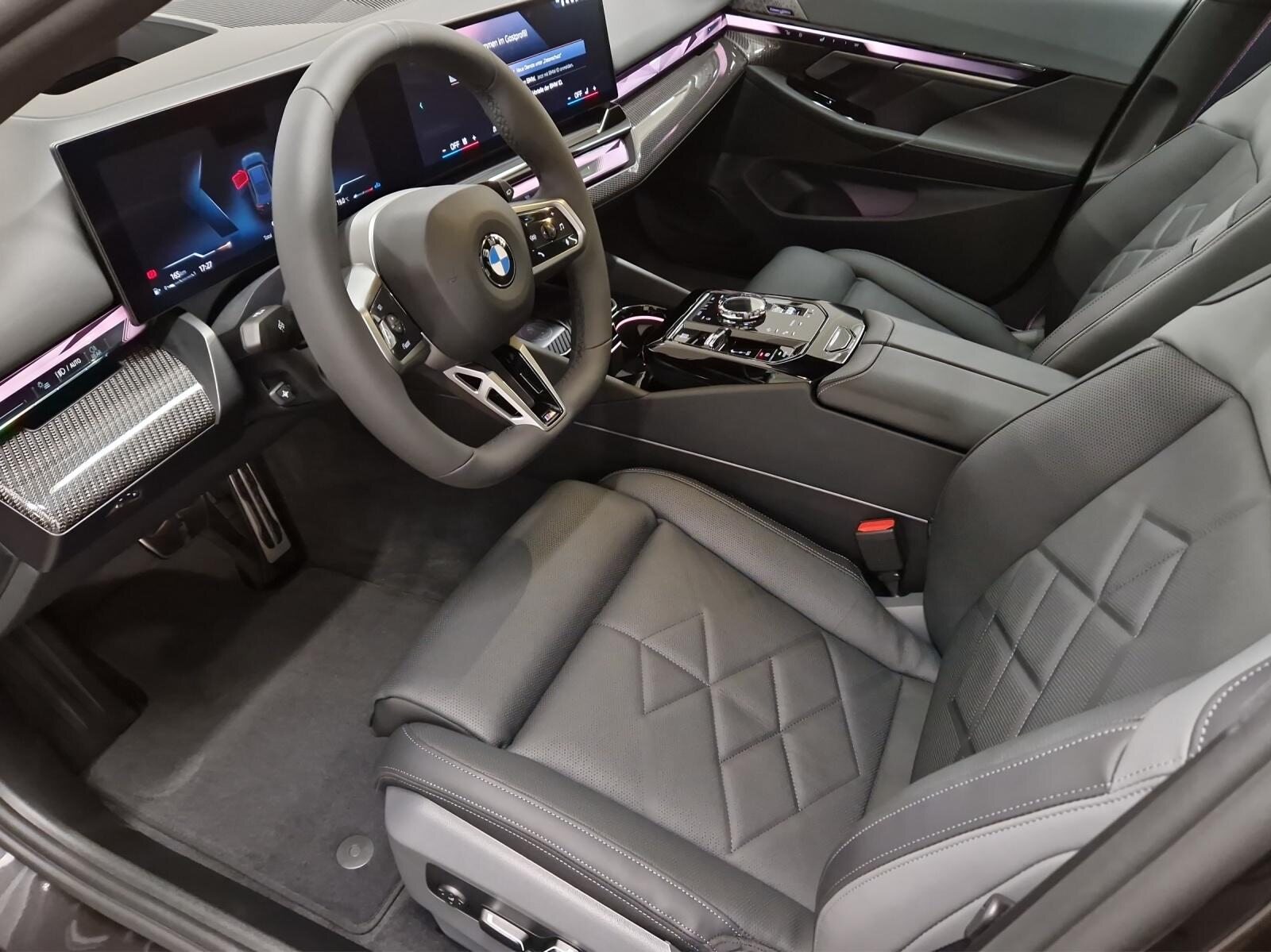 BMW 540d xDrive Touring M Sport Pro, Mild-Hybrid Diesel/Elektro, Vorführwagen, Automatik - 7