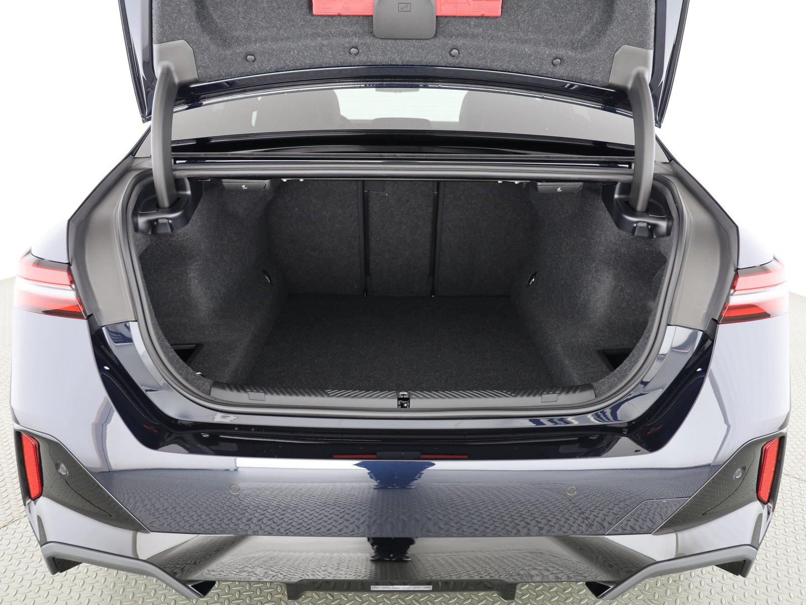 BMW 540d, Mild-Hybrid Diesel/Electric, New car, Automatic - 7