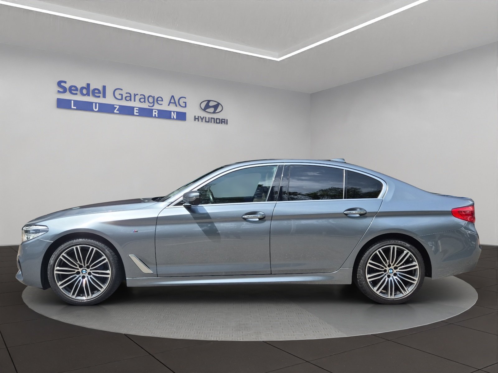 BMW 540i SAG, Benzina, Occasioni / Usate, Automatico - 3