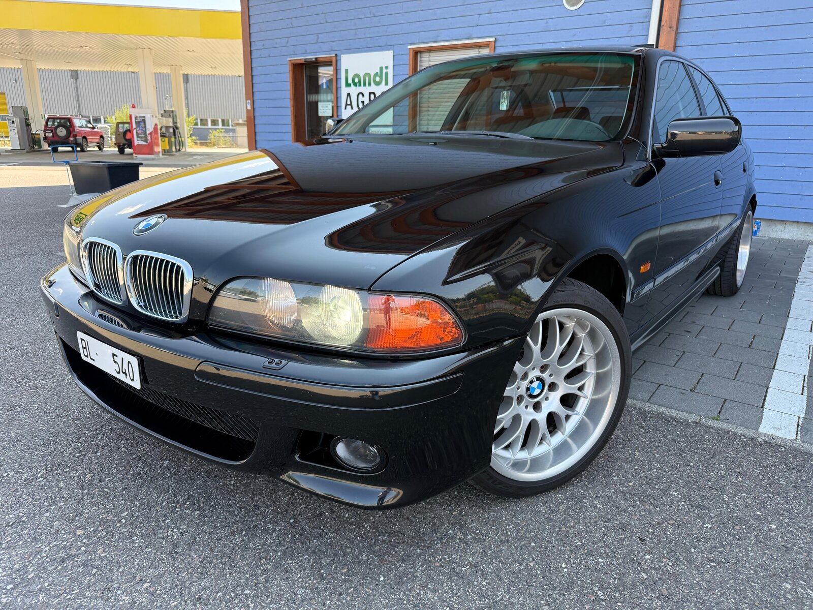 BMW 540i