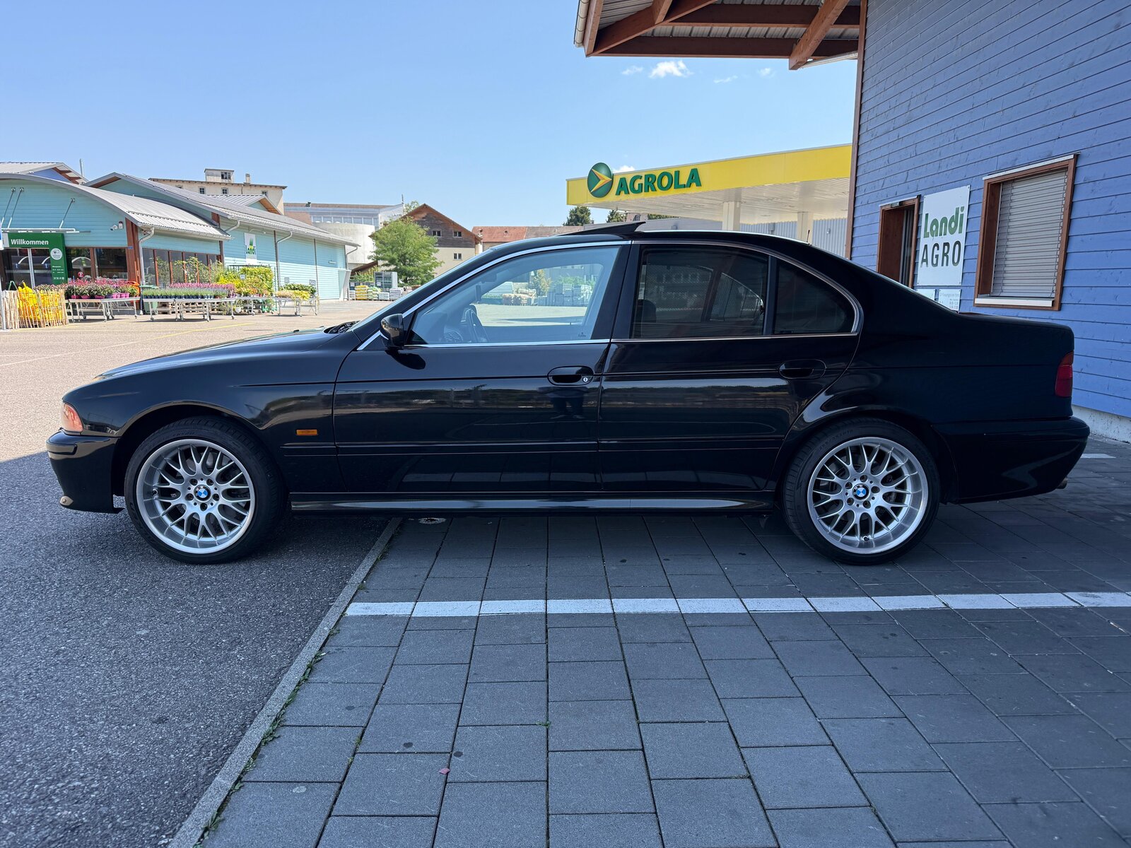 BMW 540i, Benzin, Occasion / Gebraucht, Automatik - 2