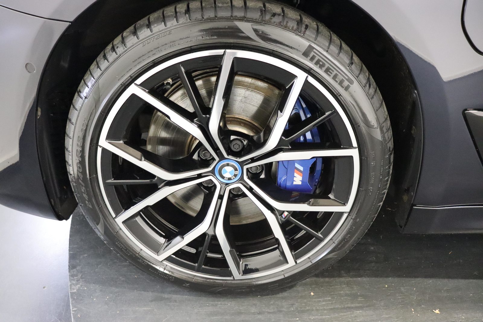 BMW 545e xDrive SAG, Plug-in-Hybrid Petrol/Electric, Second hand / Used, Automatic - 6