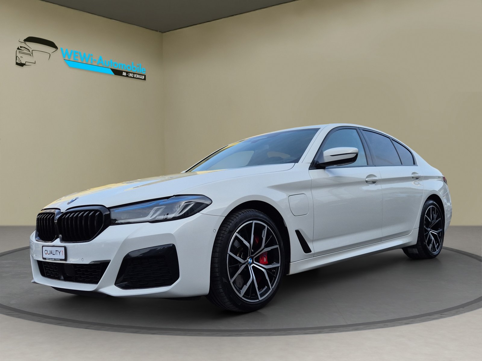 BMW 545e Pure M Sport Steptronic