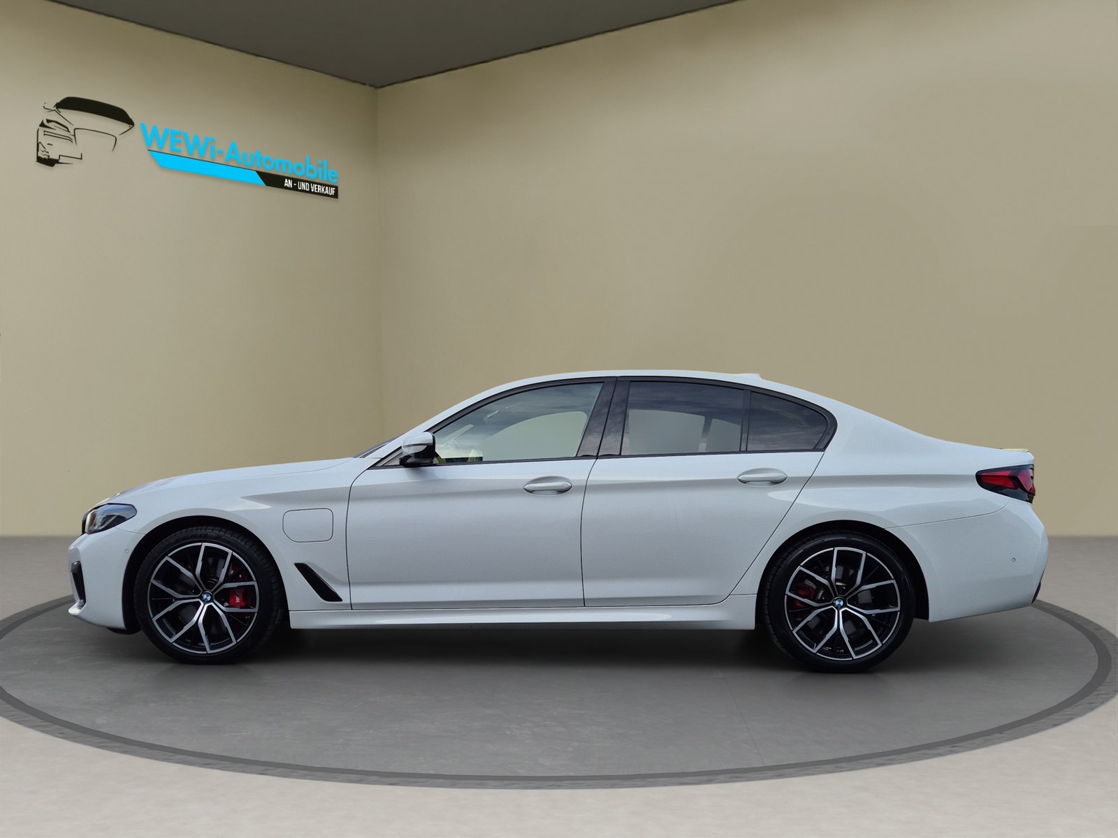 BMW 545e Pure M Sport Steptronic, Plug-in-Hybrid Benzina/Elettrica, Occasioni / Usate, Automatico - 2