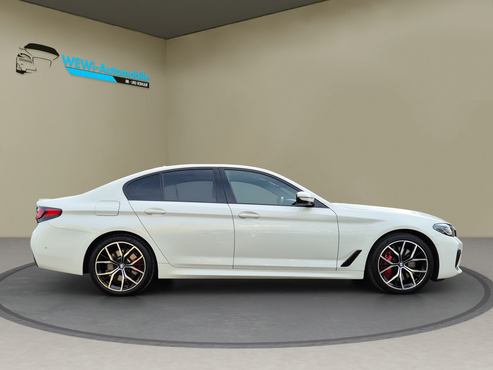 BMW 545e Pure M Sport Steptronic, Plug-in-Hybrid Benzina/Elettrica, Occasioni / Usate, Automatico - 6