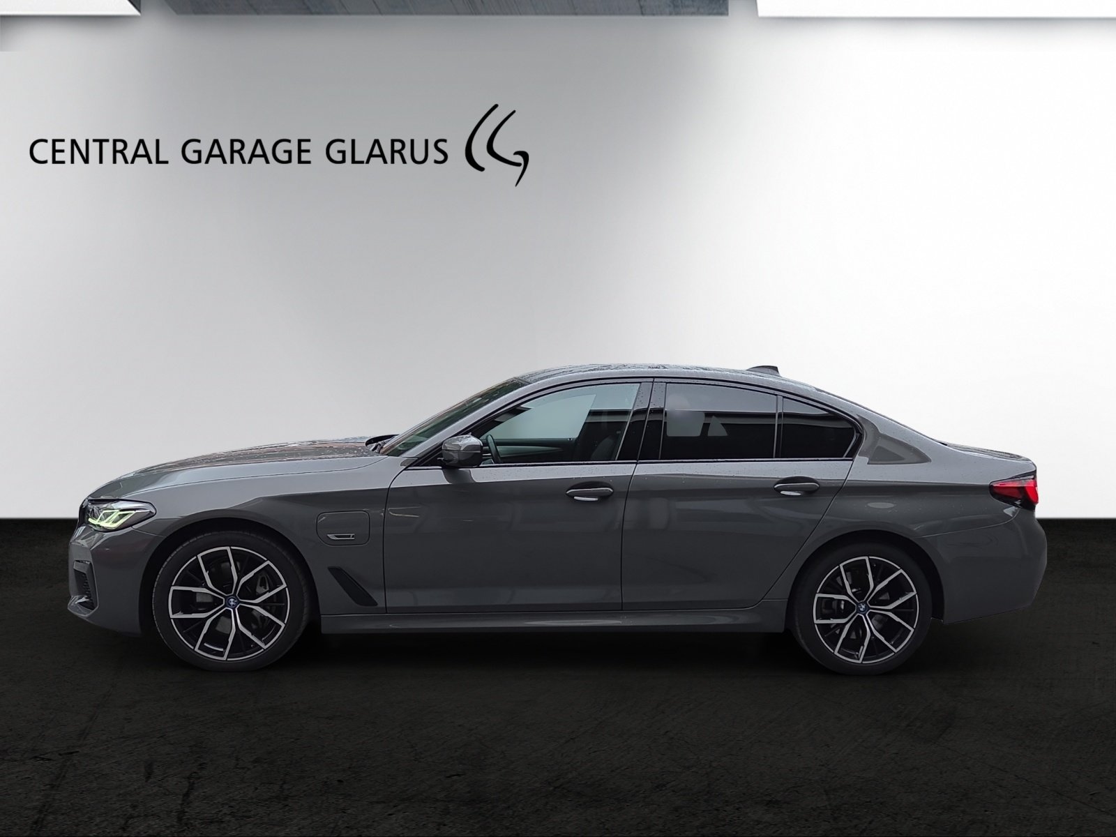 BMW 545e Pure M Sport Steptronic, Plug-in-Hybrid Benzina/Elettrica, Occasioni / Usate, Automatico - 4