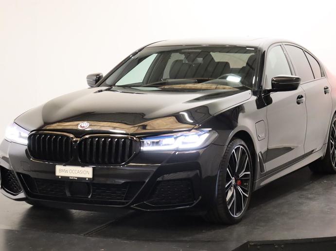 BMW 545e xDrive SAG, Plug-in-Hybrid Benzin/Elektro, Occasion / Gebraucht, Automatik