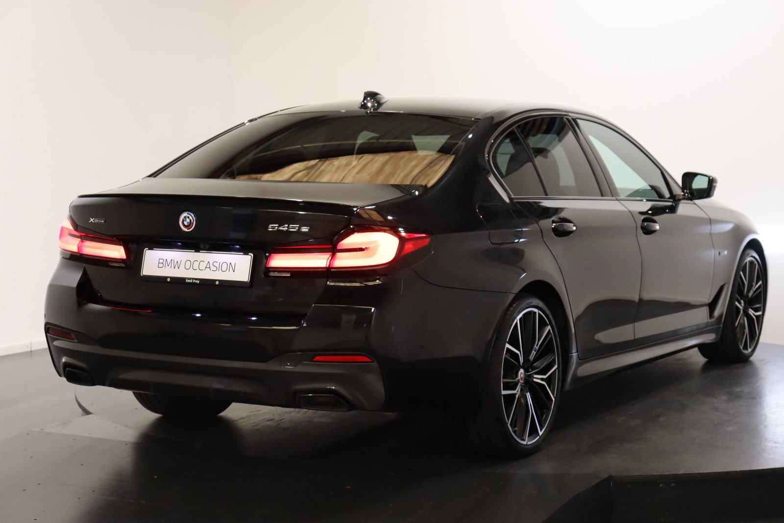 BMW 545e xDrive SAG, Plug-in-Hybrid Benzin/Elektro, Occasion / Gebraucht, Automatik - 4