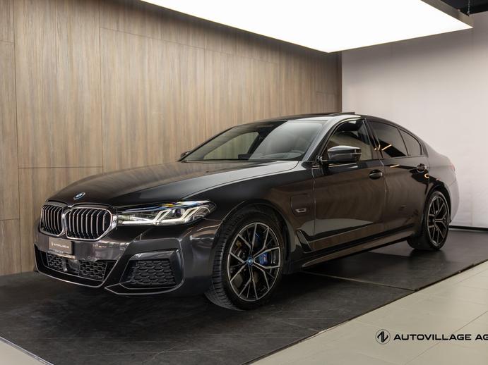 BMW 545e Pure M Sport Steptronic, Plug-in-Hybrid Benzina/Elettrica, Occasioni / Usate, Automatico