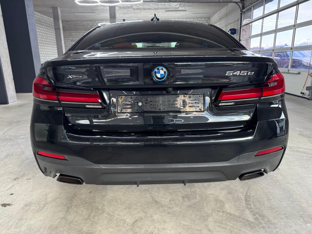 BMW 545 e xDrive Pure M Sport, Plug-in-Hybrid Benzina/Elettrica, Occasioni / Usate, Automatico - 4