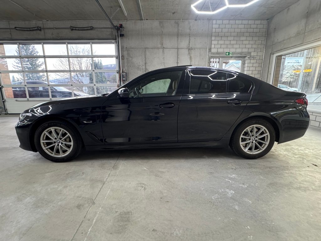 BMW 545 e xDrive Pure M Sport, Plug-in-Hybrid Benzina/Elettrica, Occasioni / Usate, Automatico - 3