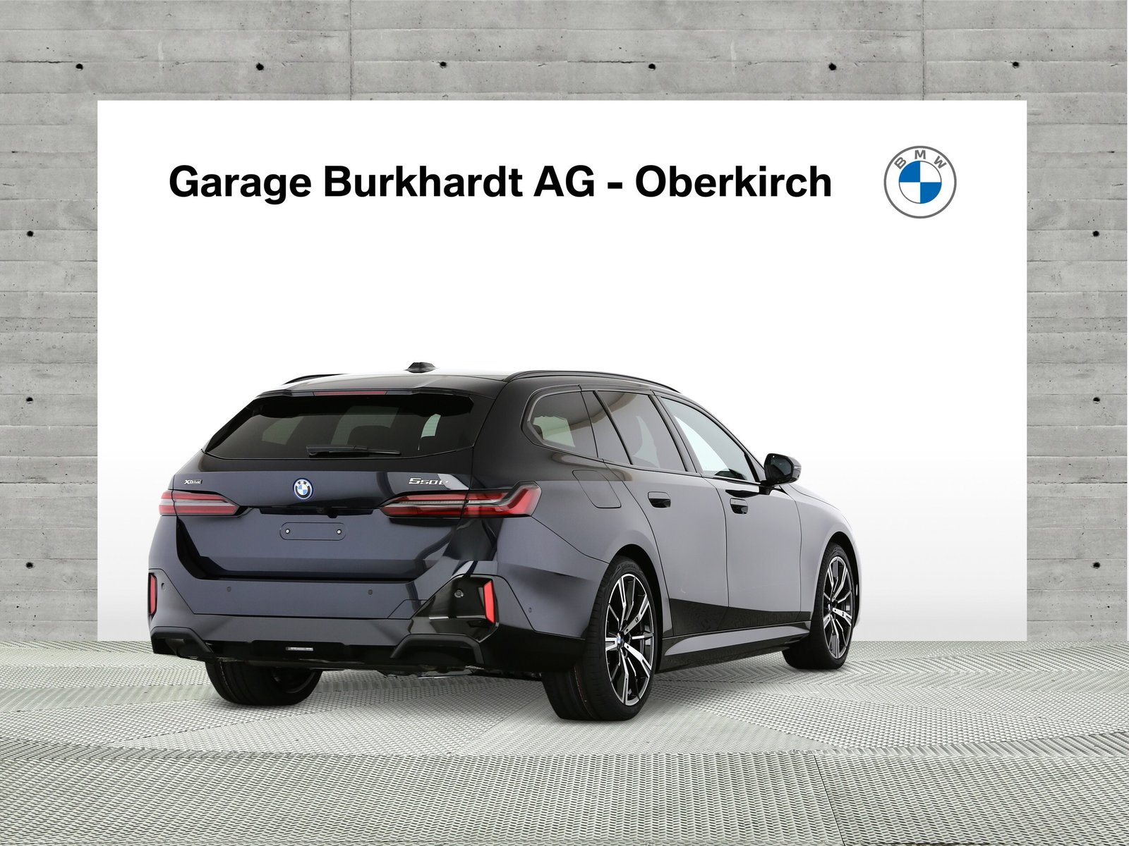 BMW 550e xDr M Sport Pro Tour, Hybride Rechargeable Essence/Électricité, Voiture nouvelle, Automatique - 2