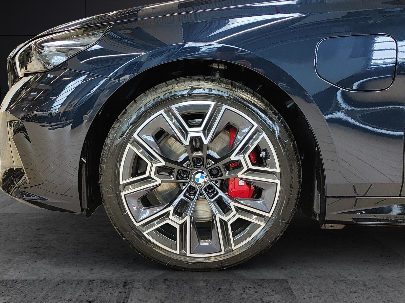 BMW 550e xDrive Touring, Hybride Rechargeable Essence/Électricité, Voiture nouvelle, Automatique - 5