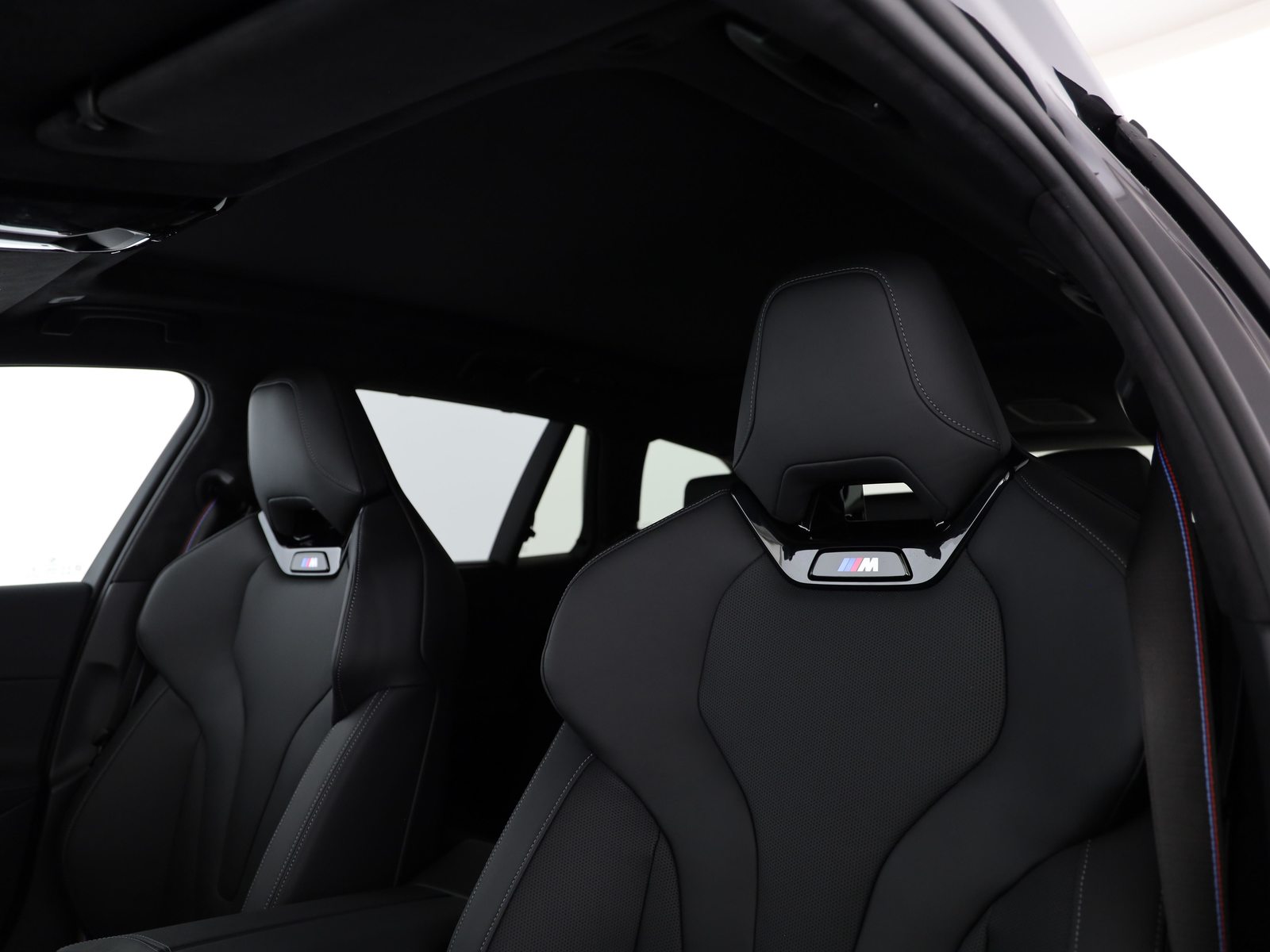 BMW 550e xDrive Touring, Hybride Rechargeable Essence/Électricité, Voiture nouvelle, Automatique - 7