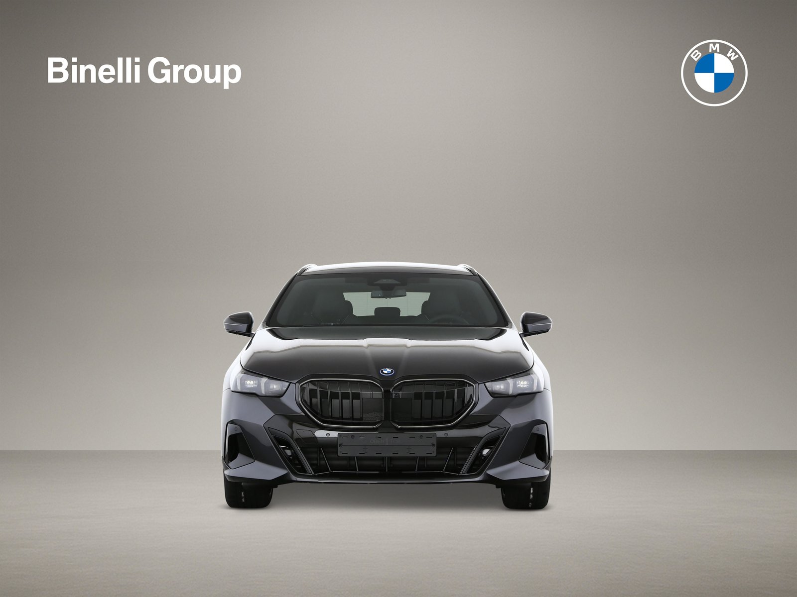 BMW 550e Touring, Plug-in-Hybrid Benzina/Elettrica, Auto nuove, Automatico - 4