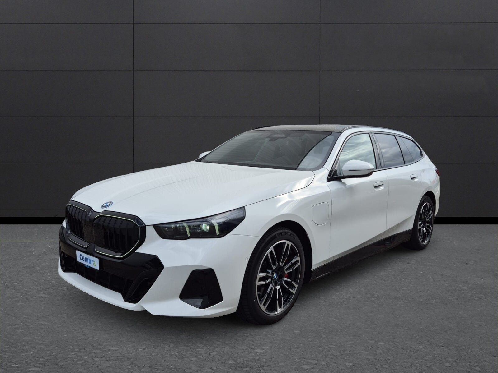 BMW 550e Touring M Sport Pro Steptronic, Hybride Rechargeable Essence/Électricité, Occasion / Utilisé, Automatique - 4