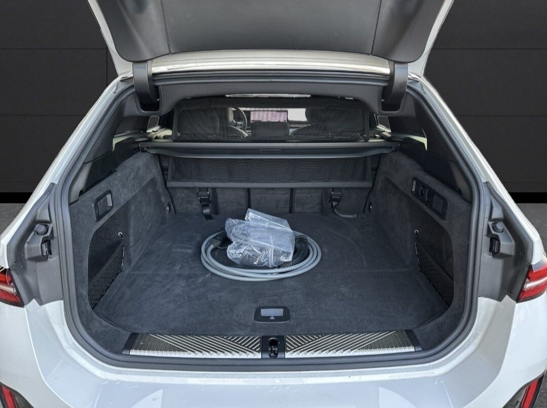 BMW 550e Touring M Sport Pro Steptronic, Hybride Rechargeable Essence/Électricité, Occasion / Utilisé, Automatique - 7