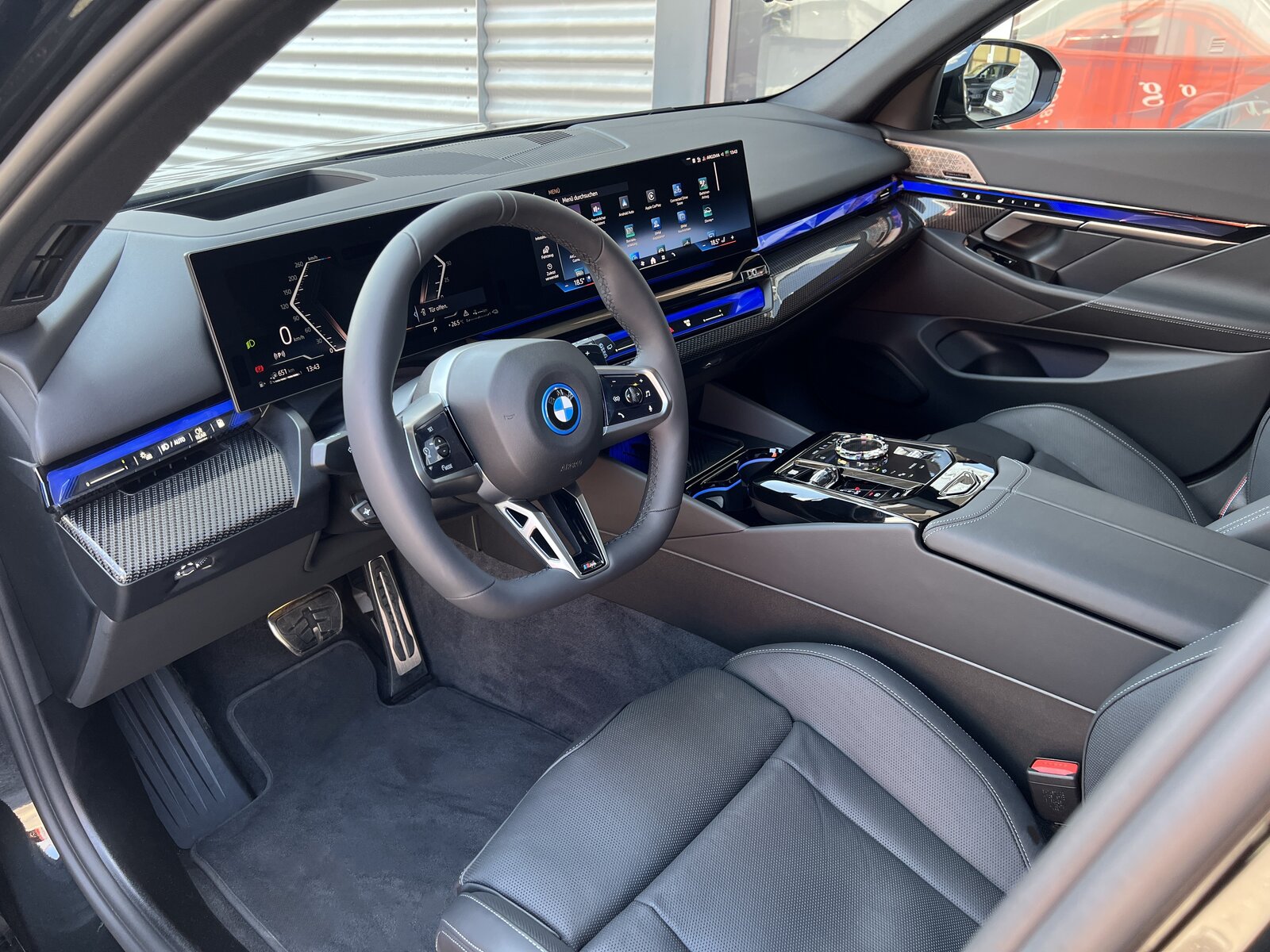 BMW 550 550e Touring M Sport Pro Steptronic, Plug-in-Hybrid Benzin/Elektro, Vorführwagen, Automatik - 4