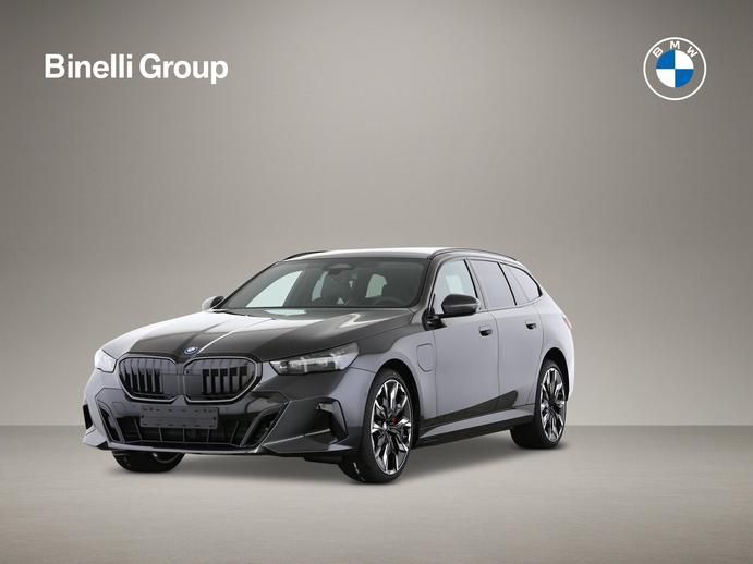 BMW 550e Touring, Plug-in-Hybrid Petrol/Electric, Ex-demonstrator, Automatic