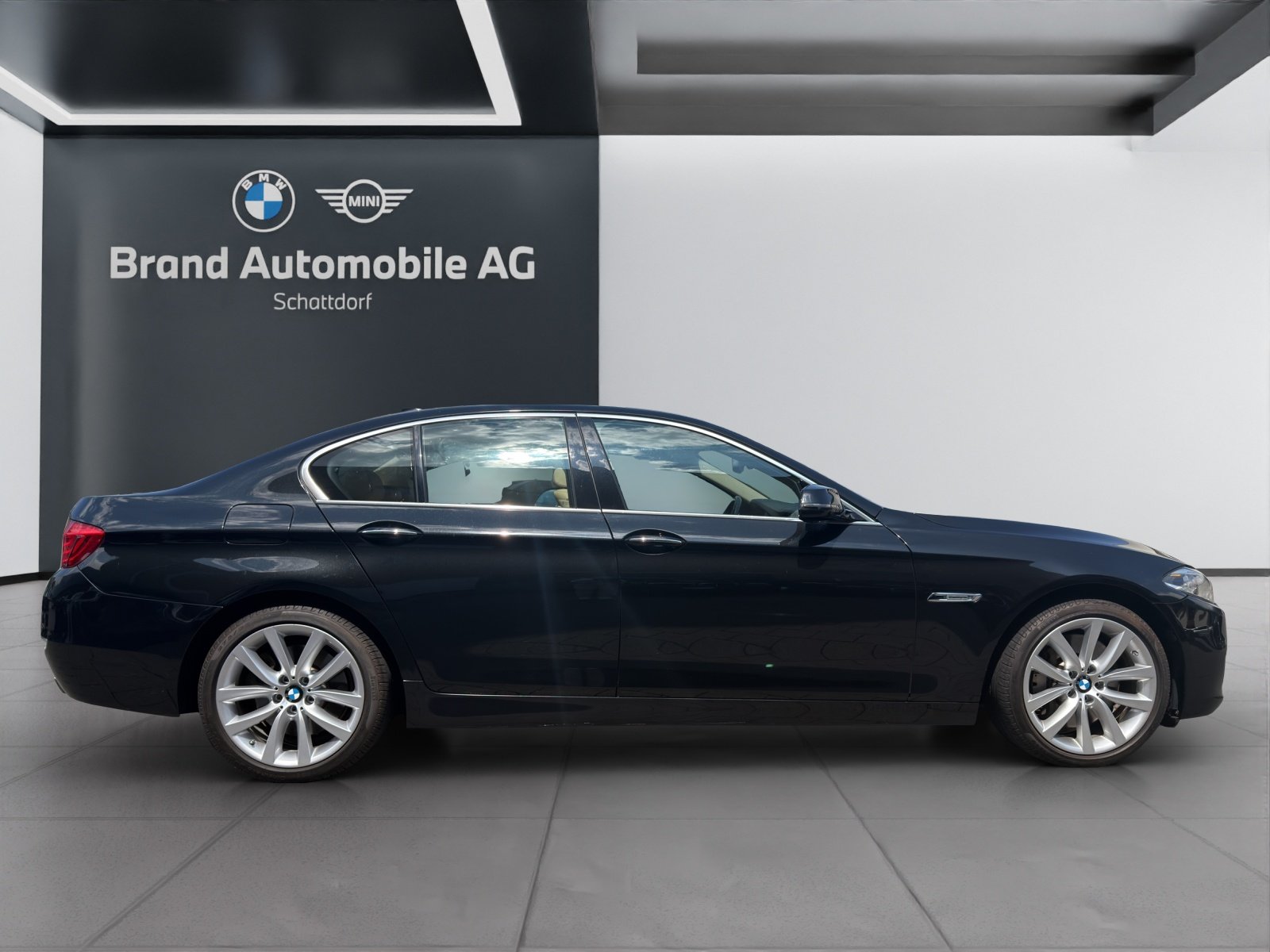 BMW 550i SAG, Benzina, Occasioni / Usate, Automatico - 6