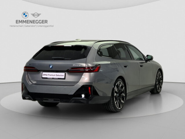 BMW 550e xDr M Sport Pro Tour, Voll-Hybrid Benzin/Elektro, Occasion / Gebraucht, Automatik - 5