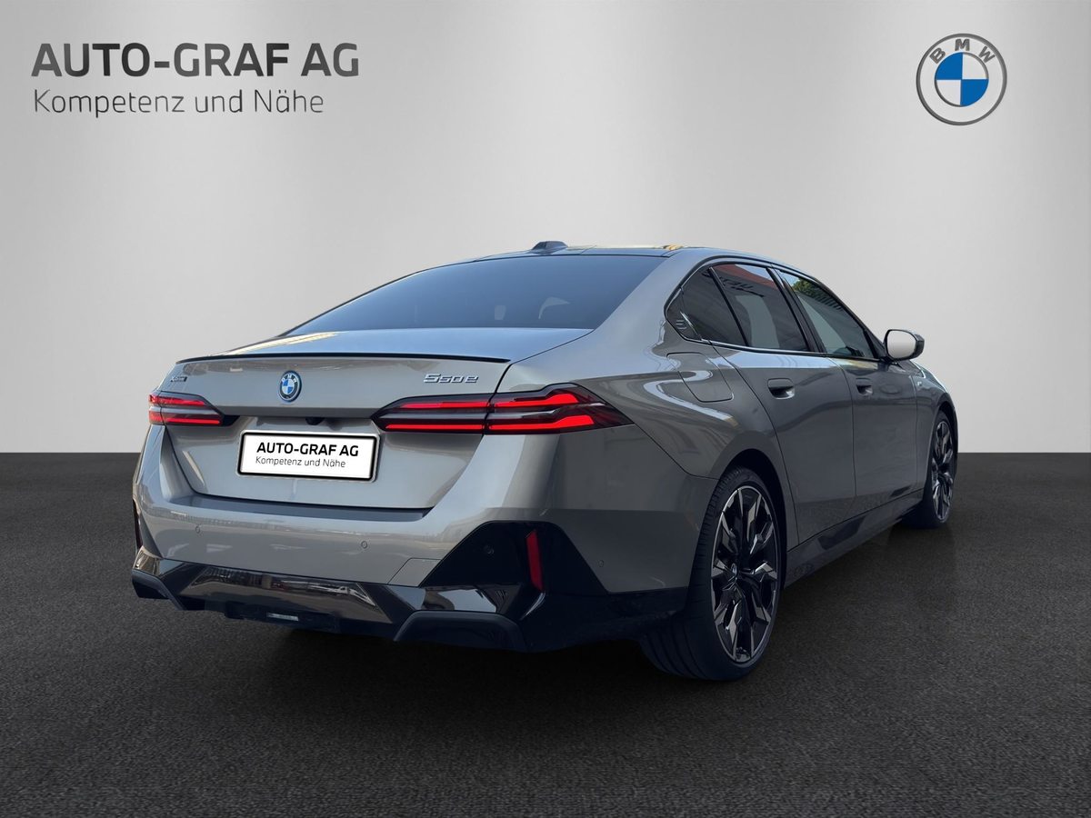 BMW 550e xDrive M Sport Pro, Plug-in-Hybrid Benzina/Elettrica, Auto nuove, Automatico - 5