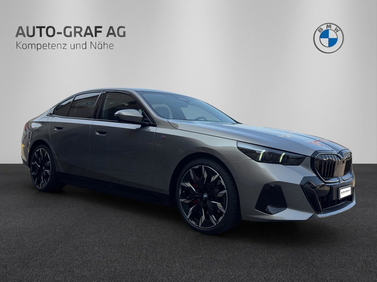 BMW 550e xDrive M Sport Pro, Plug-in-Hybrid Benzina/Elettrica, Auto nuove, Automatico - 7