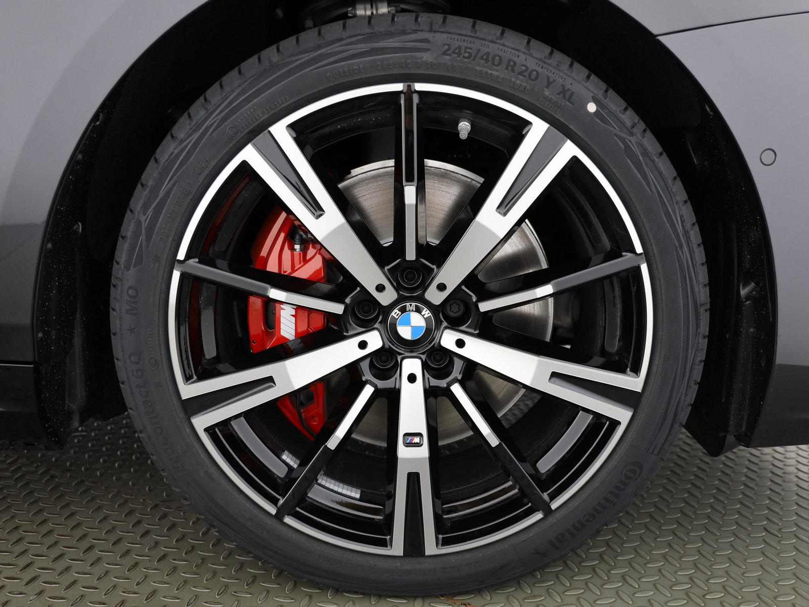 BMW 550e, Hybride Rechargeable Essence/Électricité, Voiture nouvelle, Automatique - 7