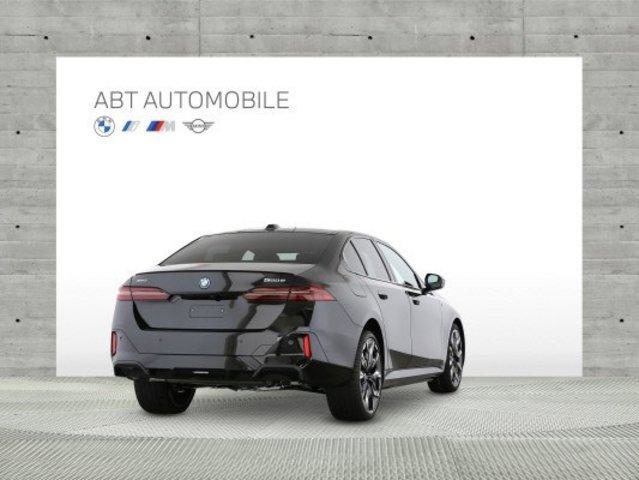 BMW 550e xDrive, Hybride Rechargeable Essence/Électricité, Voiture nouvelle, Automatique - 3
