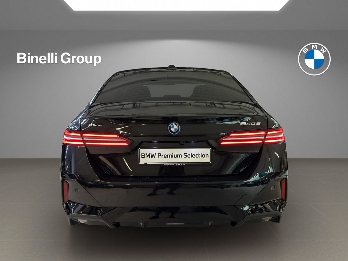 BMW 550e xDrive M Sport, Plug-in-Hybrid Benzin/Elektro, Occasion / Gebraucht, Automatik - 4