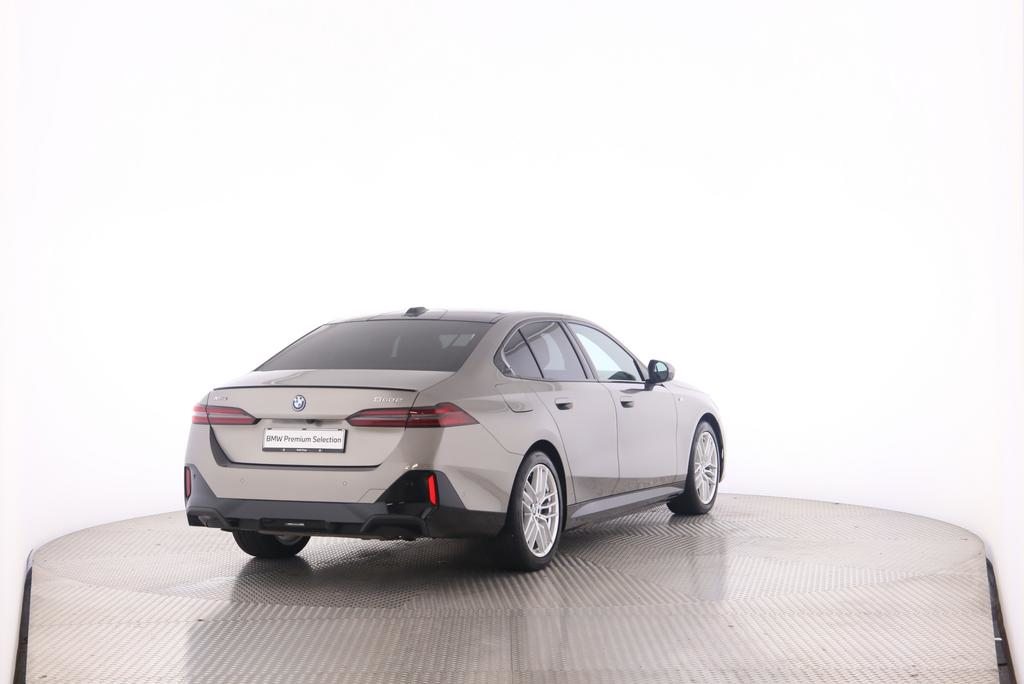 BMW 550e xDrive, Plug-in-Hybrid Benzina/Elettrica, Occasioni / Usate, Automatico - 2