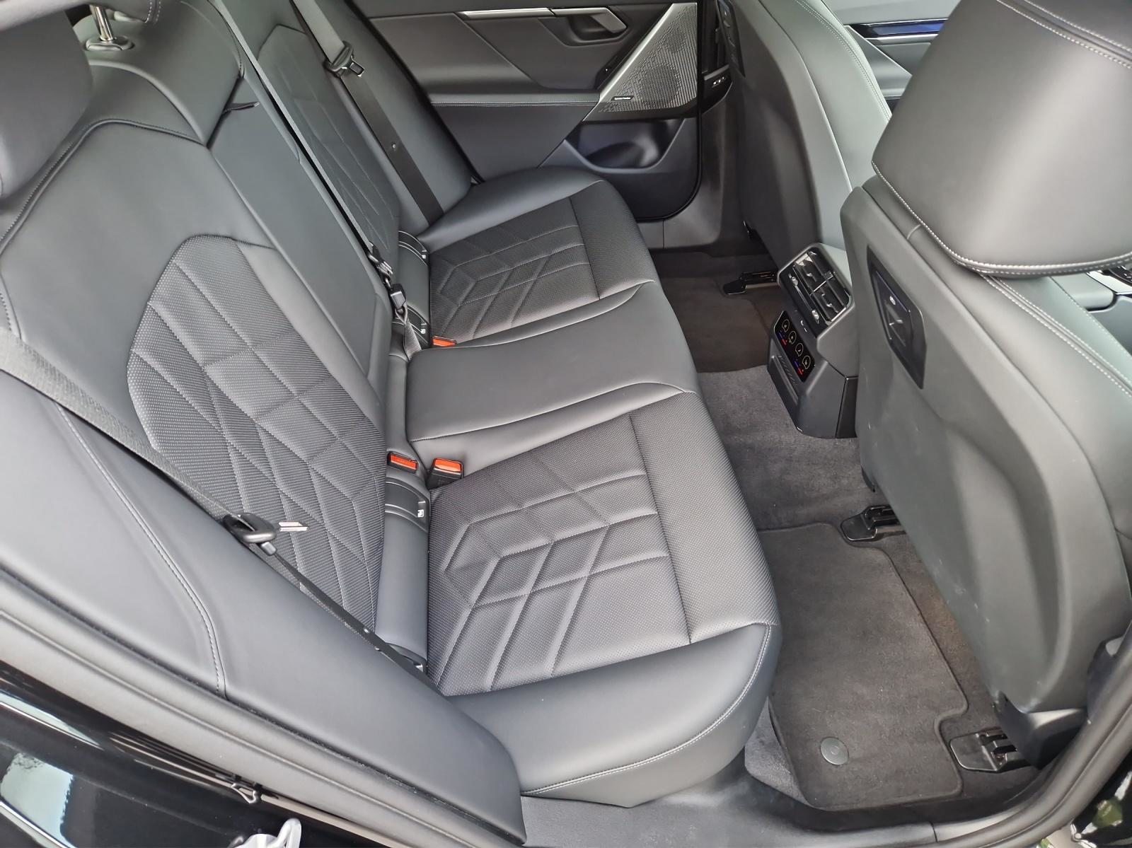 BMW 550e xDrive Limousine M Sport, Plug-in-Hybrid Benzin/Elektro, Occasion / Gebraucht, Automatik - 5