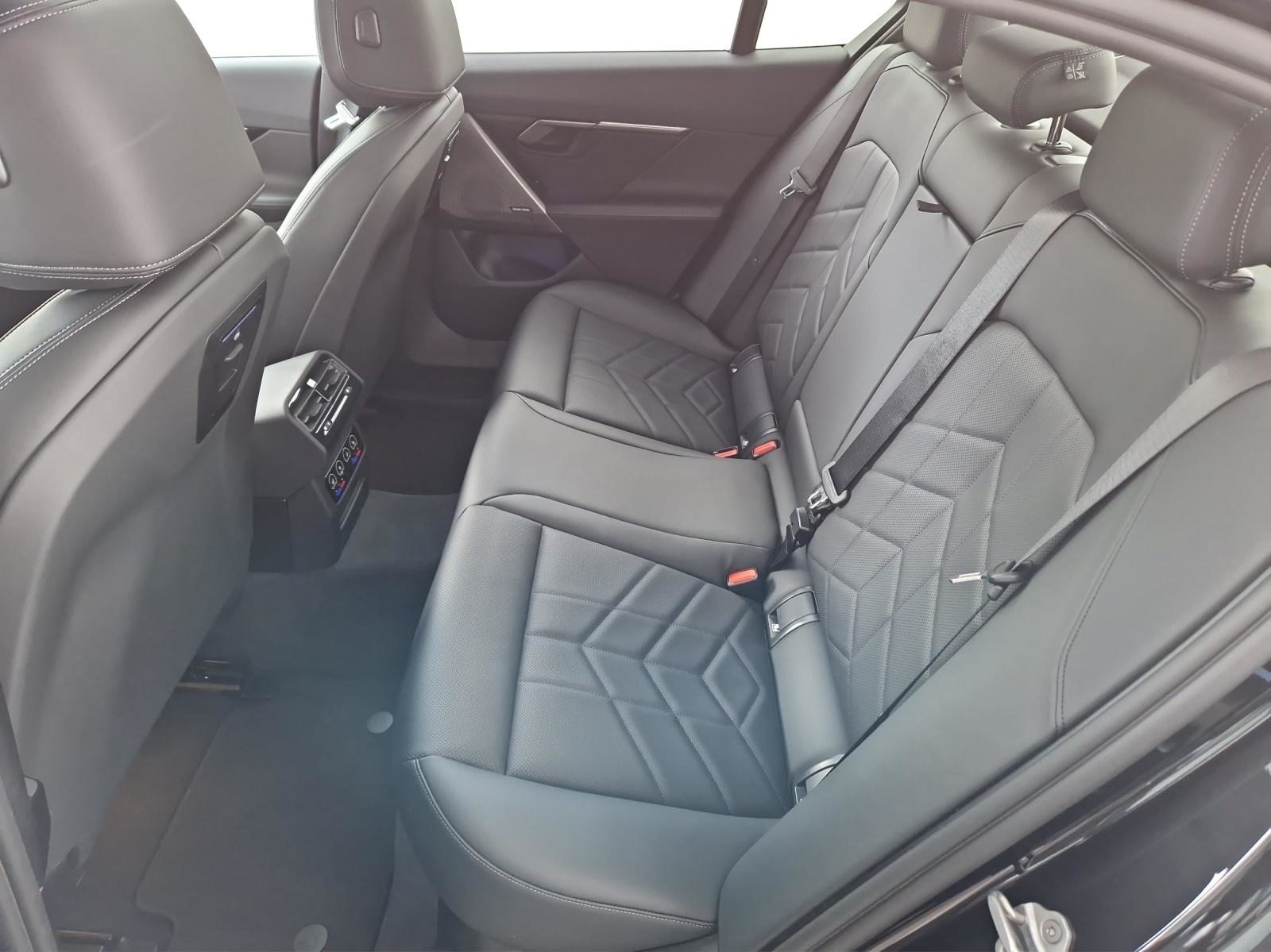 BMW 550e xDrive Limousine M Sport, Plug-in-Hybrid Benzin/Elektro, Occasion / Gebraucht, Automatik - 7