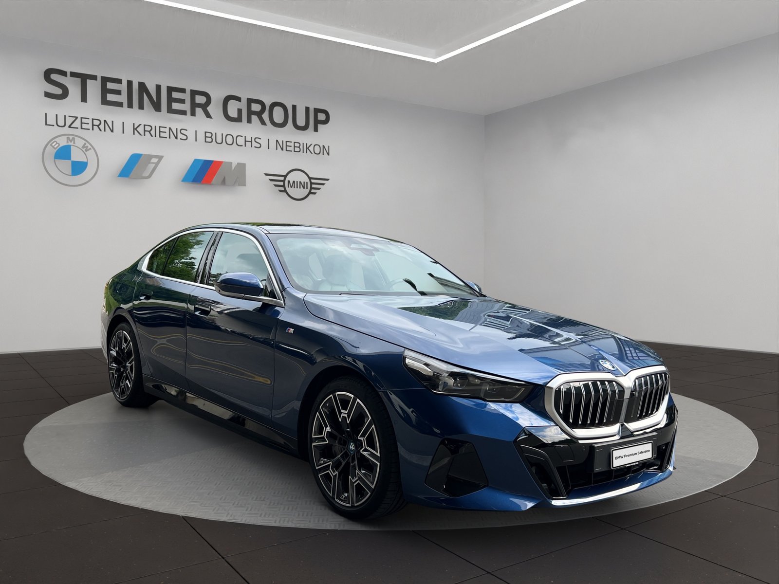 BMW 550e M Sport Steptronic, Hybride Rechargeable Essence/Électricité, Occasion / Utilisé, Automatique - 4