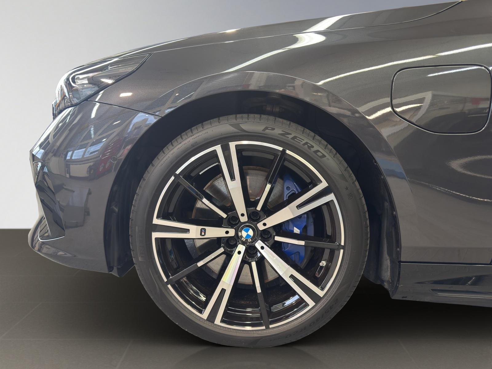 BMW 550e, Plug-in-Hybrid Benzin/Elektro, Occasion / Gebraucht, Automatik - 4