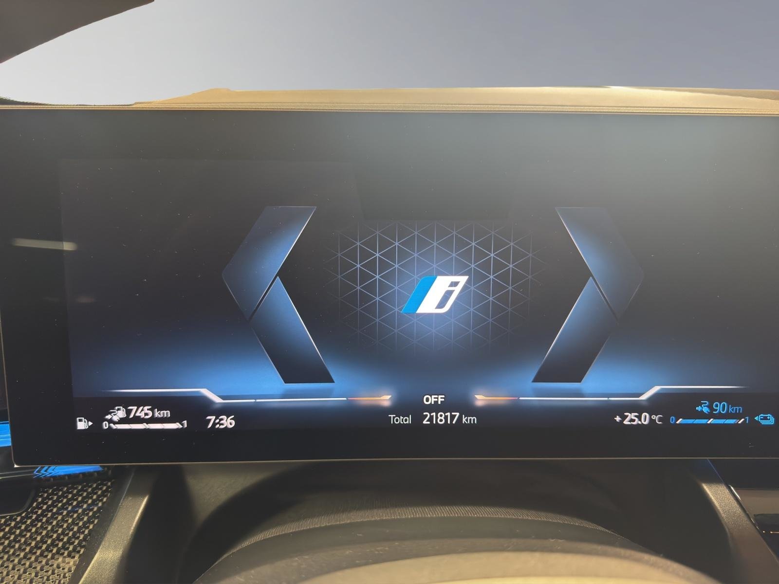 BMW 550e, Plug-in-Hybrid Benzin/Elektro, Occasion / Gebraucht, Automatik - 7