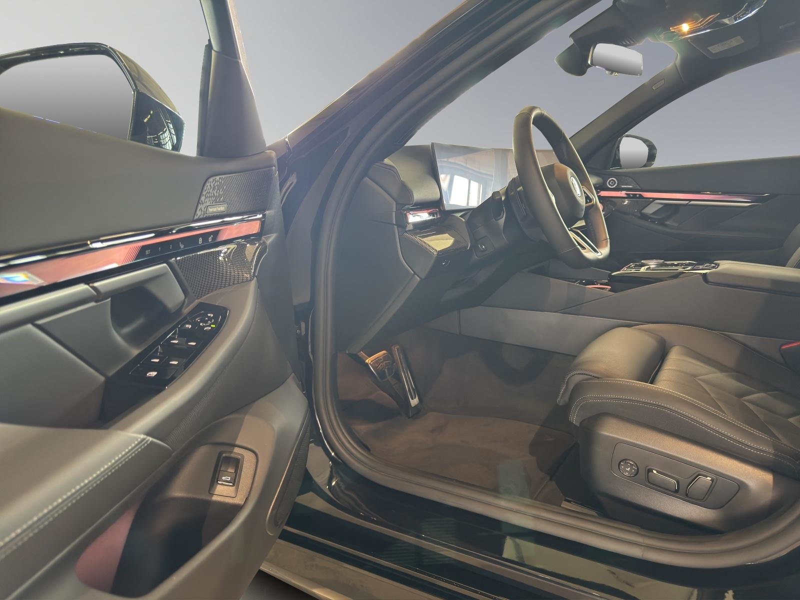 BMW 550e, Plug-in-Hybrid Benzina/Elettrica, Occasioni / Usate, Automatico - 6