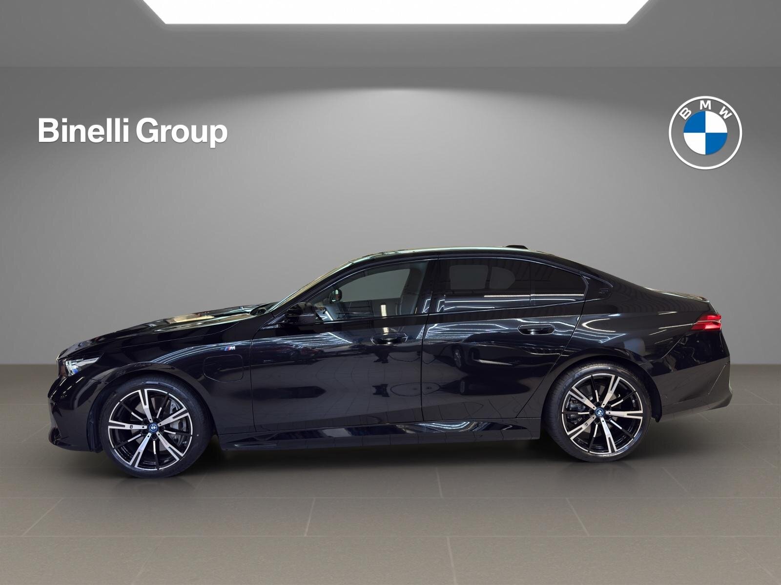 BMW 550e M Sport, Plug-in-Hybrid Benzin/Elektro, Occasion / Gebraucht, Automatik - 2